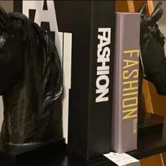 CAVALO-APOIO-DE-LIVRO-