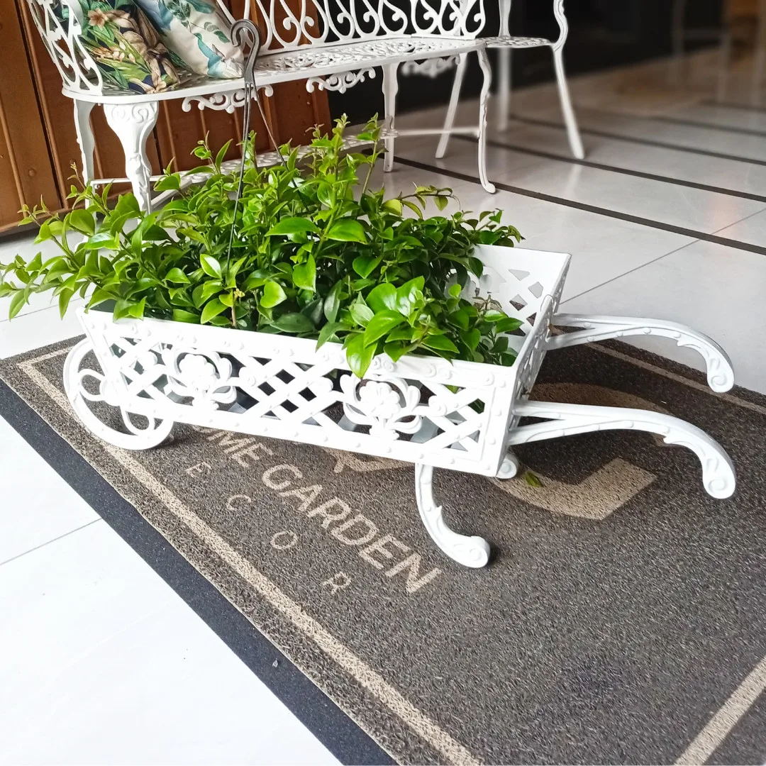 Carrinho Floreira – Charme Clássico para seu Jardim | HG Decor Exclusive & Móveis Home Garden | Atibaia - SP